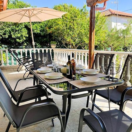 Casa Lia-Beach Front Villa Nea Kallikrateia Εξωτερικό φωτογραφία
