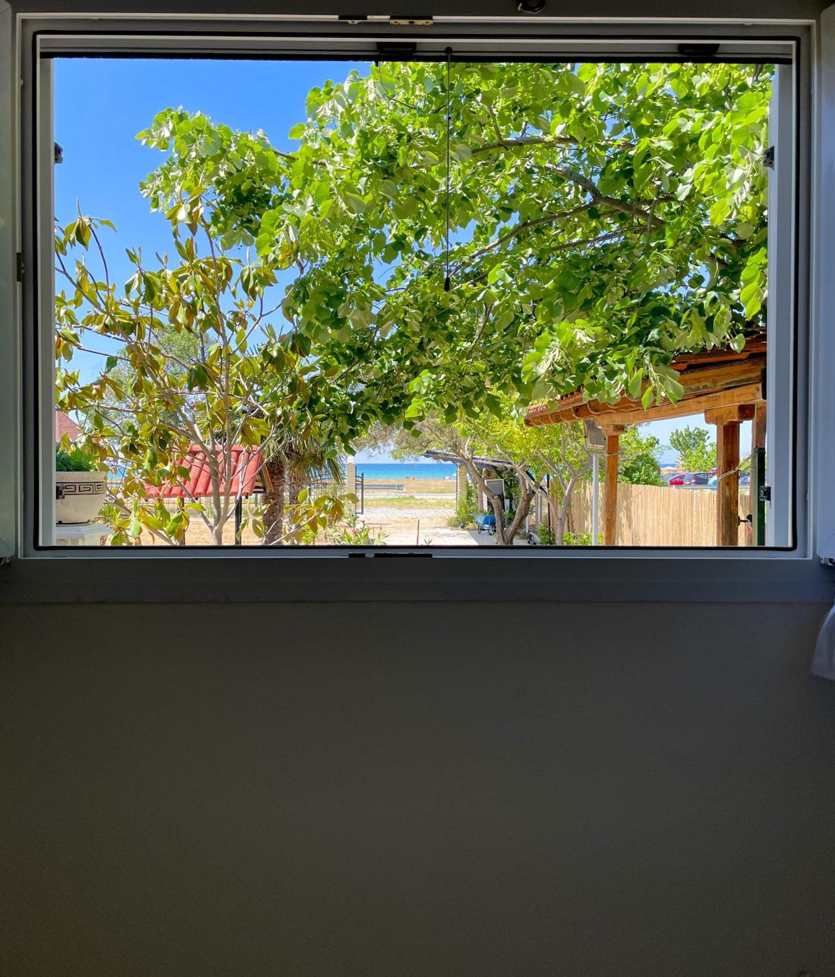 Casa Lia-Beach Front Villa Nea Kallikrateia Εξωτερικό φωτογραφία