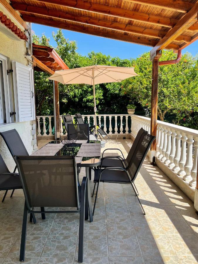 Casa Lia-Beach Front Villa Nea Kallikrateia Εξωτερικό φωτογραφία