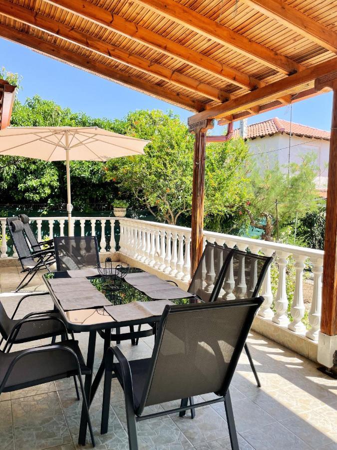 Casa Lia-Beach Front Villa Nea Kallikrateia Εξωτερικό φωτογραφία