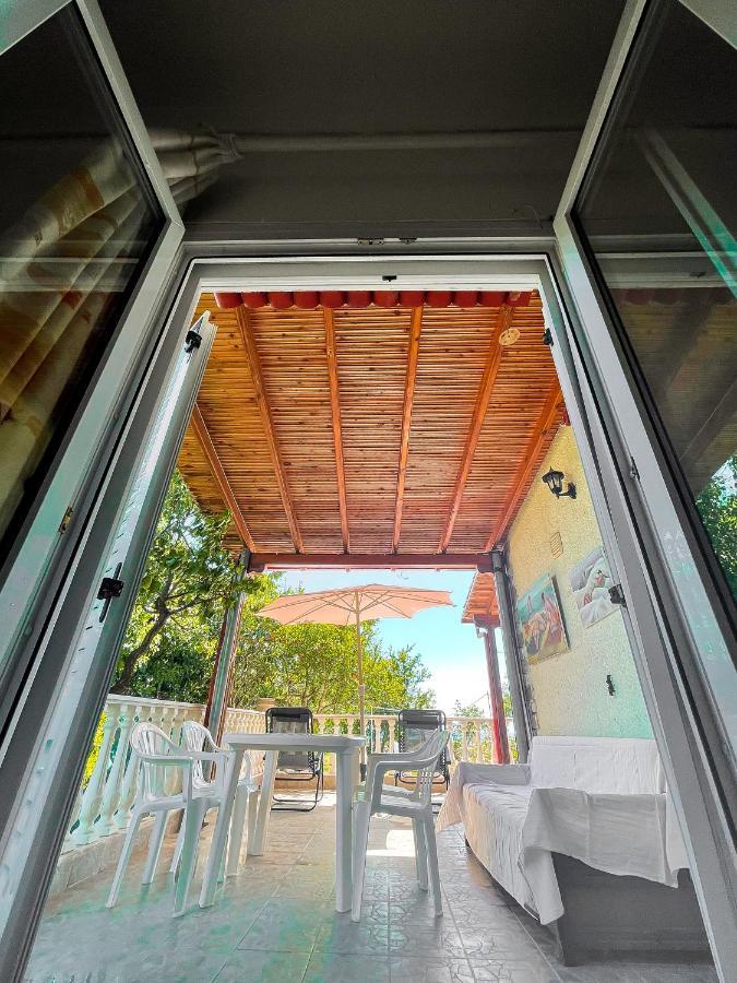 Casa Lia-Beach Front Villa Nea Kallikrateia Εξωτερικό φωτογραφία