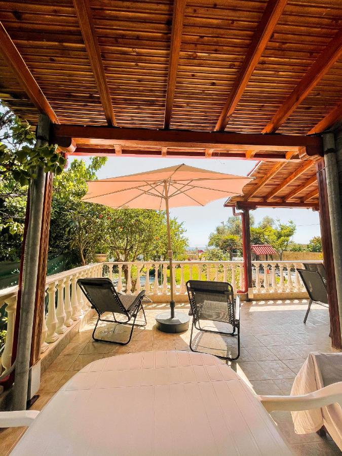 Casa Lia-Beach Front Villa Nea Kallikrateia Εξωτερικό φωτογραφία